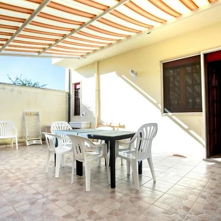 Ilaria Apartmán Torre Lapillo